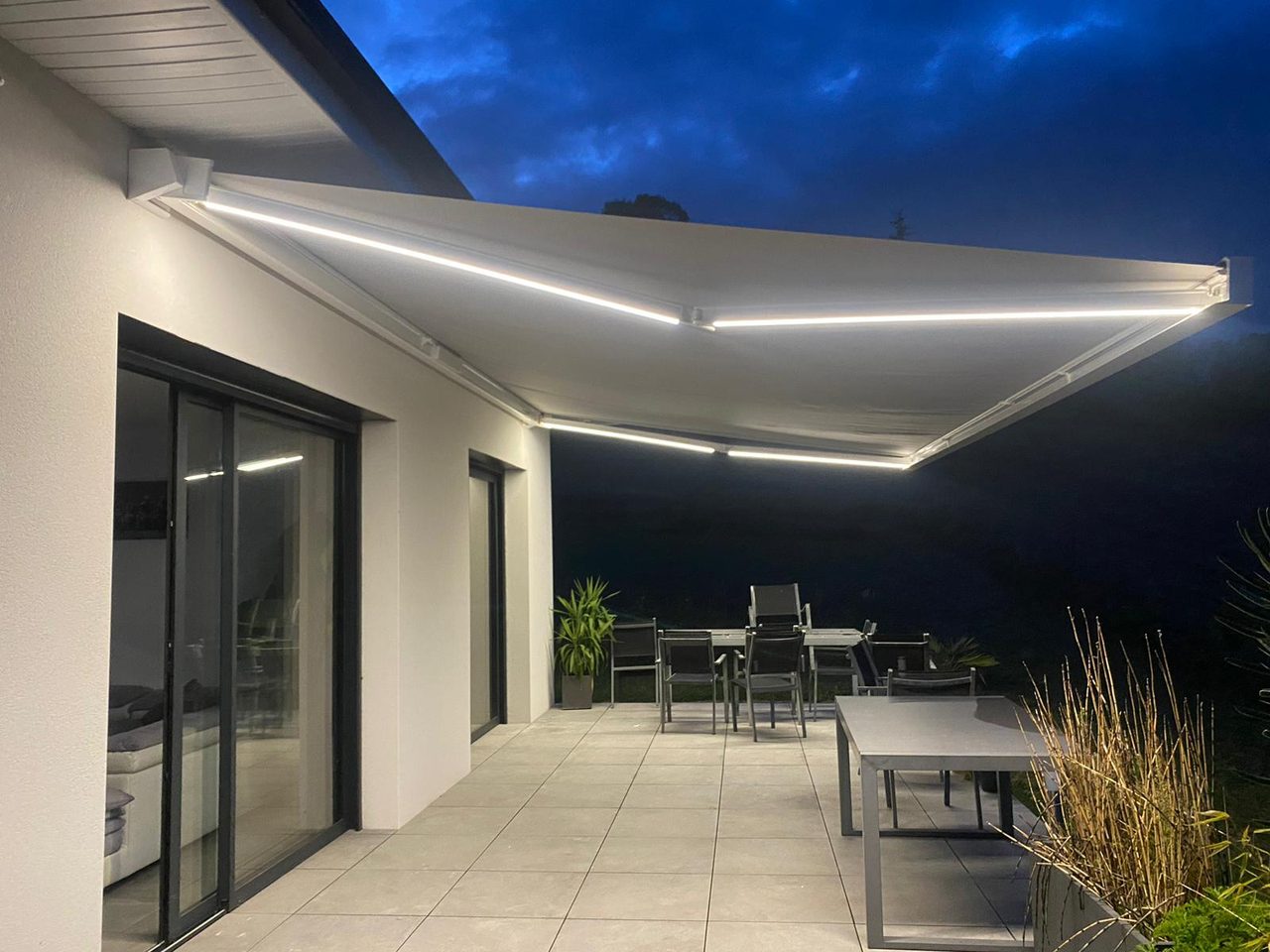 Réalisation VMV Habitat : pergola éclairée posé près de Pau (64)